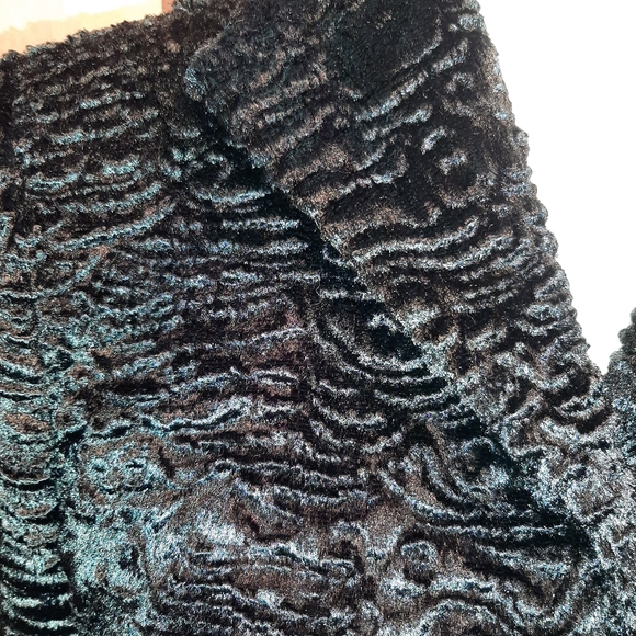 Valerie Stevens petite faux fur jacket - Picture 9 of 9